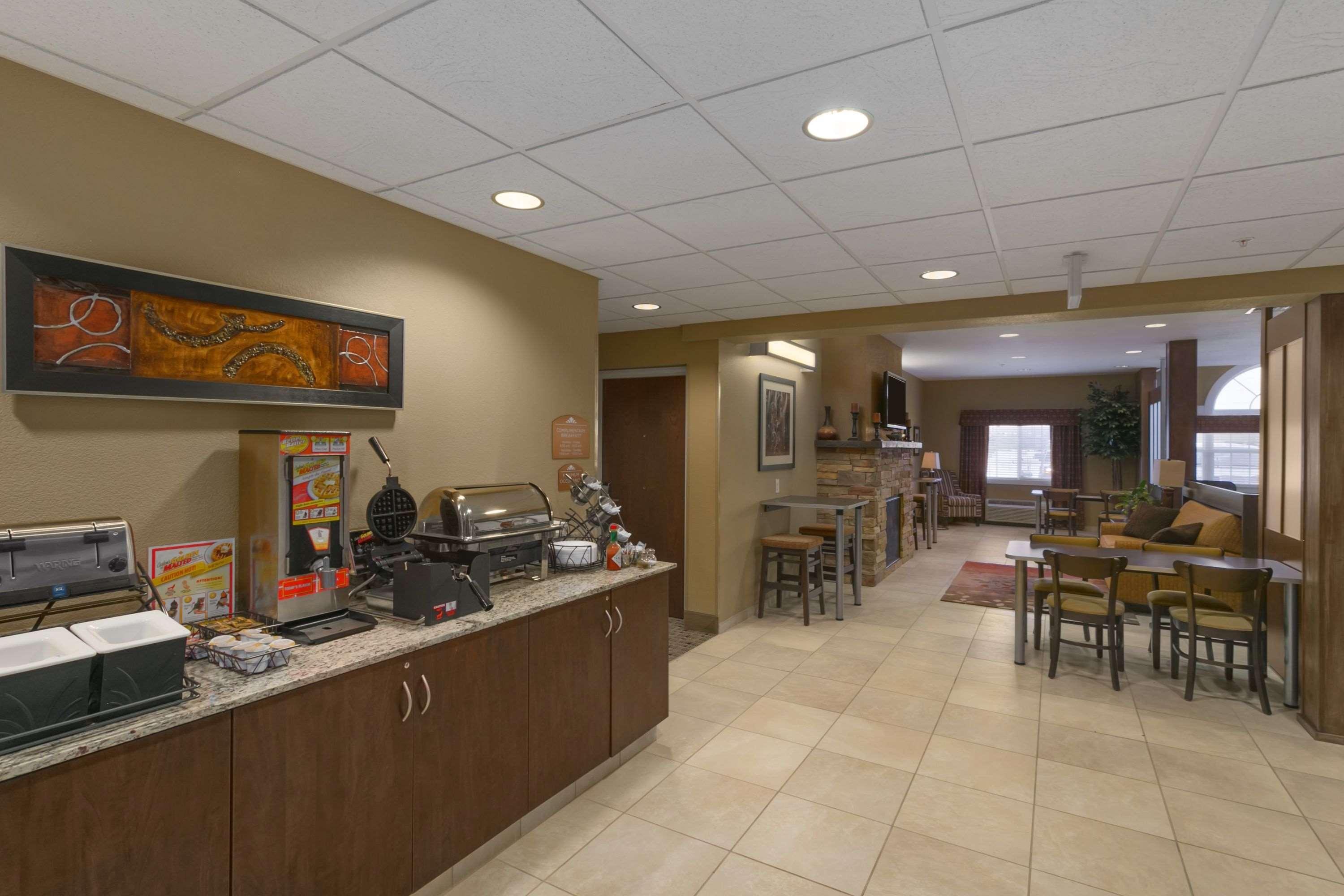 Microtel Inn & Suites By Wyndham Minot Exterior foto